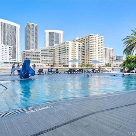 Luxury Condo Steps From Beach Hallandale Beach Eksteriør bilde